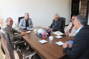 بررسی اجرای طرح فضای سبز پایدار در ایستگاه چهارتخته با همکاری پژوهشکده گل و گیاهان زینتی استان مرکزی