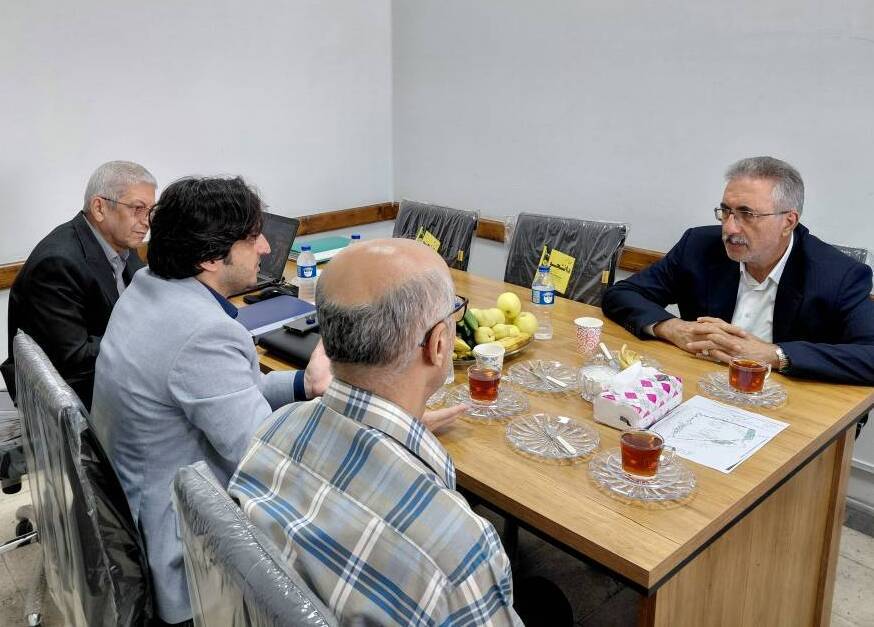 پیگیری پرونده اراضی پژوهشکده با حضور مشاور حقوقی وزیر