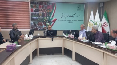 اولین جلسه کارگروه تخصصی پژوهشکده گلخانه و محیط های کنترل شده در سال 1405 برگزار شد
