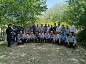 نشست صمیمی با پیش‌کسوتان بخش منابع طبیعی مرکز تحقیقات و آموزش گلستان