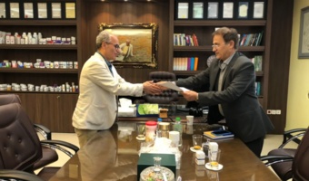 قرارداد همکاری مشترک تحقیقاتی میان پژوهشکده آبزی‌پروری آب‌های داخلی کشور و شرکت باریج اسانس امضا شد