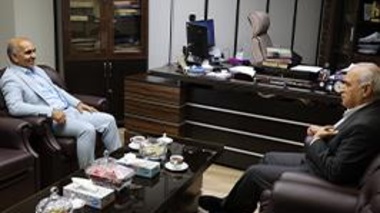 دیدار رئیس موسسه تحقیقات علوم شیلاتی کشور با رئیس تعاونی صیادان استان هرمزگان