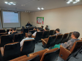 آموزش اصول زنبورداری؛ از اهمیت گرده‌افشانی تا تکنیک‌های مدرن تولید عسل