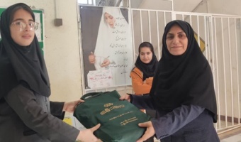 تقدیر از هنرجویان برتر هنرستان دخترانه زاگرس در رویداد «درهای باز» مرکز تات لرستان