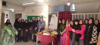 برگزاری جشن شکوهمند و کهن یلدا در هنرستان دخترانه زاگرس با جلوه‌ای از پوشش‌های محلی و آیینی