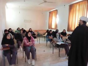 حضور حجت‌الاسلام دکتر امیری در کلاس «تفکر و سواد رسانه» با محوریت استعمارشناسی