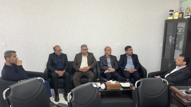 در دیدار محمدحسن رحیمیان سرپرست مرکز ملی تحقیقات شوری با طاقه باف معاون برنامه ریزی و اقتصادی سازمان جهاد کشاورزی استان یزد مطرح شد