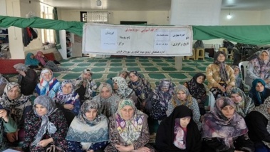 آموزش کشت مهارتی زعفران و تولید محصولات سالم ویژه زنان و بهره برداران روستای کوچنان