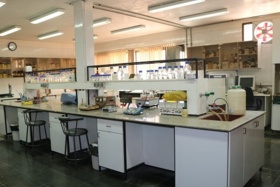 آزمایشگاه‌ها