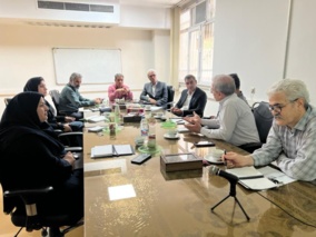 نشست تخصصی  در موسسه تحقیقات علوم باغبانی کشور آغاز گفتمان علمی برای تحول گلخانه ها