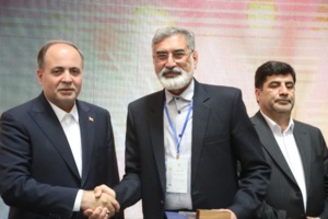 تقدیر وزیر جهاد کشاورزی از عملکرد مؤثر رئیس مرکز تحقیقات صفی‌آباد در شرایط دشوار اقلیمی و اقتصادی