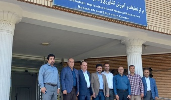 تأکید بر توسعه پژوهش‌های میوه‌های معتدله و سردسیری در بازدید رئیس پژوهشکده میوه‌های سردسیری از مرکز تحقیقات کرمانشاه