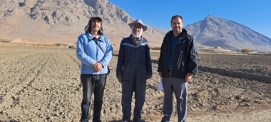 کاشت لاین‌های امیدبخش گندم نان و دوروم در روستای سمنگان صحنه