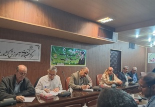 نشست مشترک مرکز تحقیقات و اداره کل منابع طبیعی کرمان در راستای توسعه برنامه‌های جنگلی و مرتعی