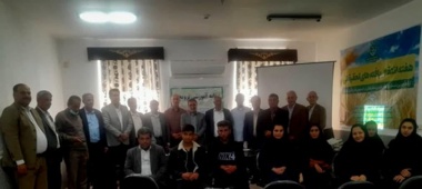 برگزاری کارگاه آموزشی – ترویجی انتقال یافته‌های تحقیقاتی آفات و بیماری‌های گوجه‌فرنگی در بوشهر