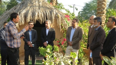 بازدید رئیس پارک علم و فناوری خلیج فارس از شرکت‌های دانش‌بنیان کشاورزی