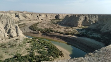 اجرای پروژه مکان یابی برای احداث بندهای رسوب‌گیر و ذخیره آب در محدوده چات‌گنبد