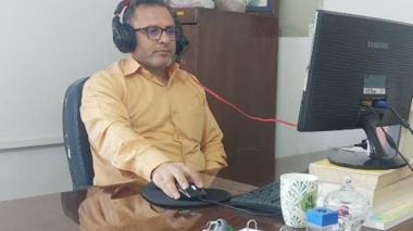 بررسی فراوری گل محمدی و عوامل مؤثر بر کیفیت گلاب در وبینار آموزشی مرکز سمنان (شاهرود)