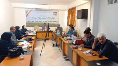 برگزاری دومین کمیته فنی ترویج محصولات فناورانه با محوریت توسعه کشت مکانیزه و بازار زعفران