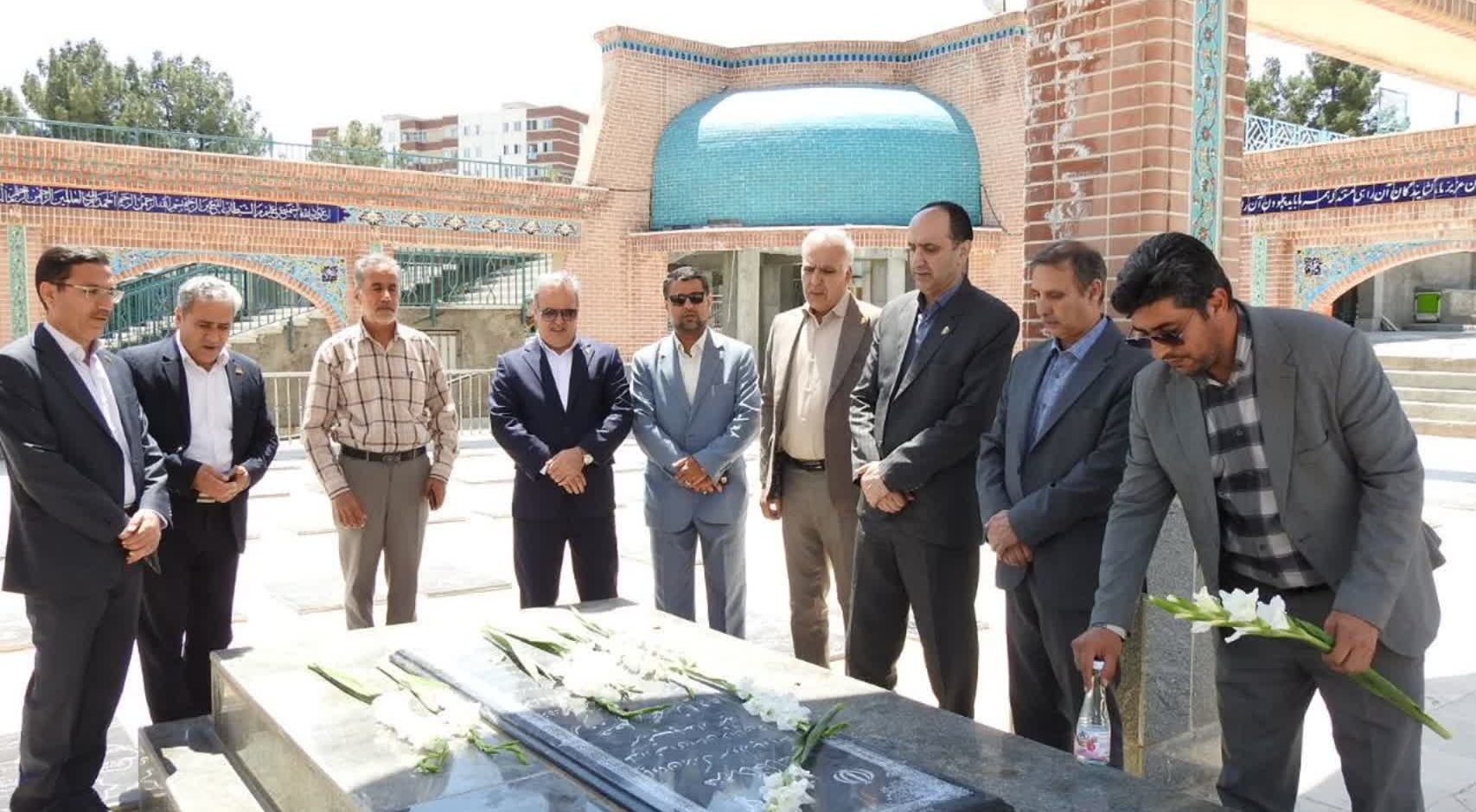 ادای احترام به مقام شامخ شهدای بجنورد