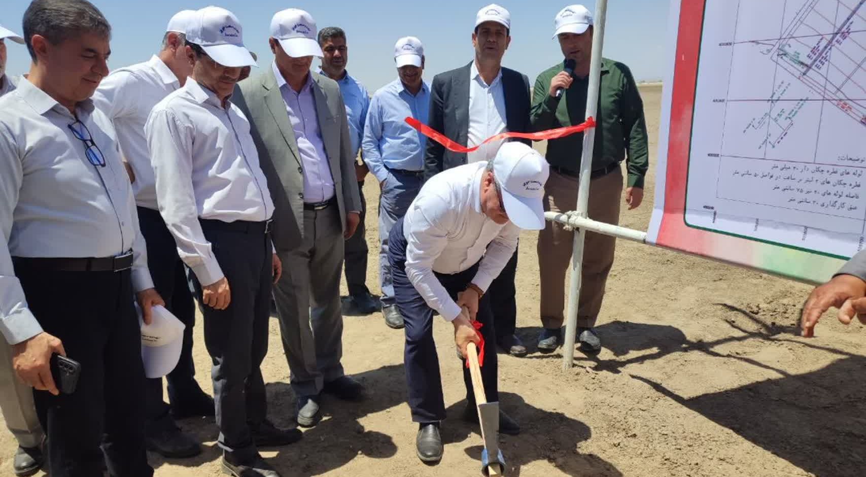 کلنگ‌زنی آبیاری زیرسطحی تا بازدید از مزارع راهبردی؛ در کشت و صنعت جوین