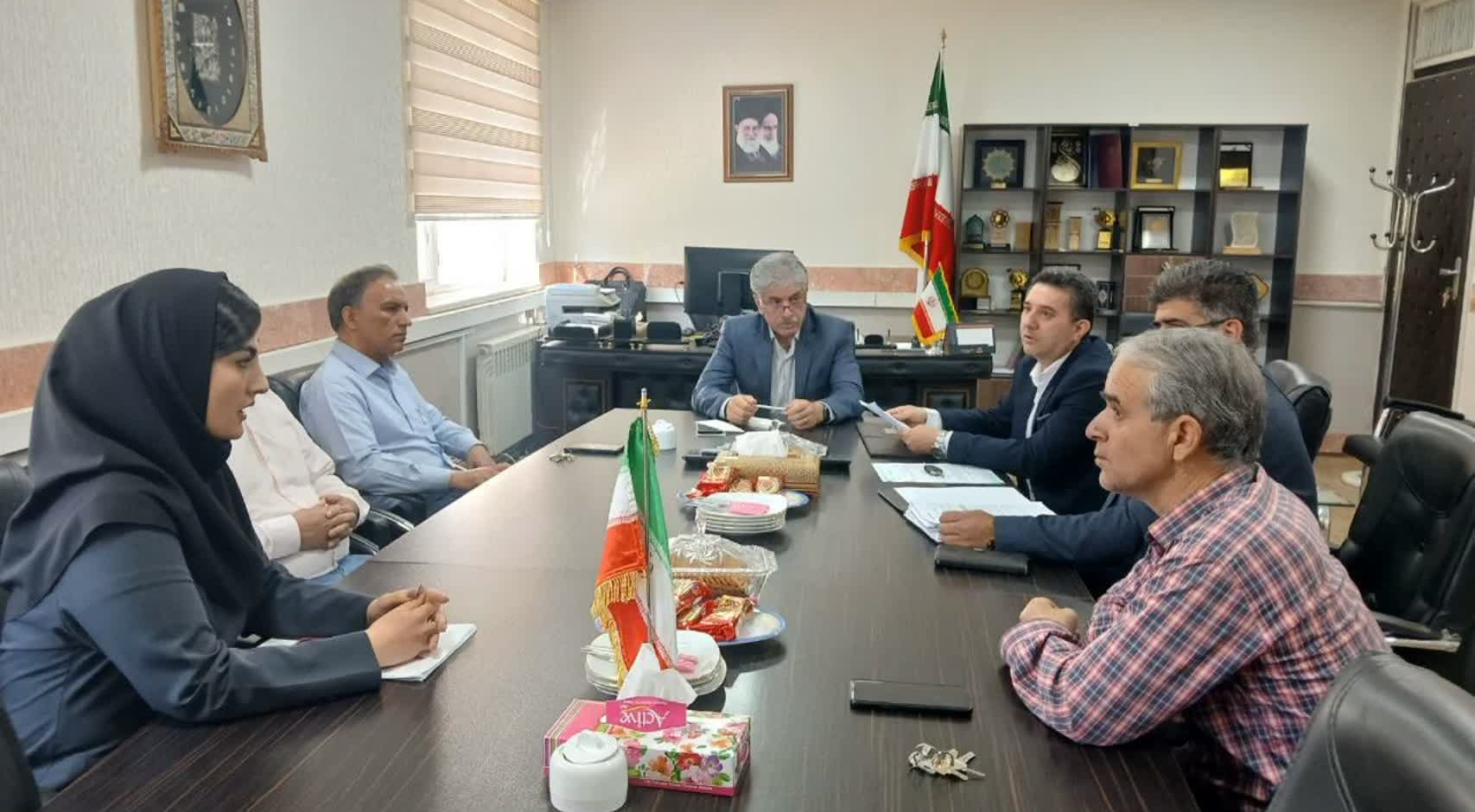 جلسه مشترک بررسی نیازمندیهای رفاهی وحل مسائل بیمه‌ای کارکنان شاغل