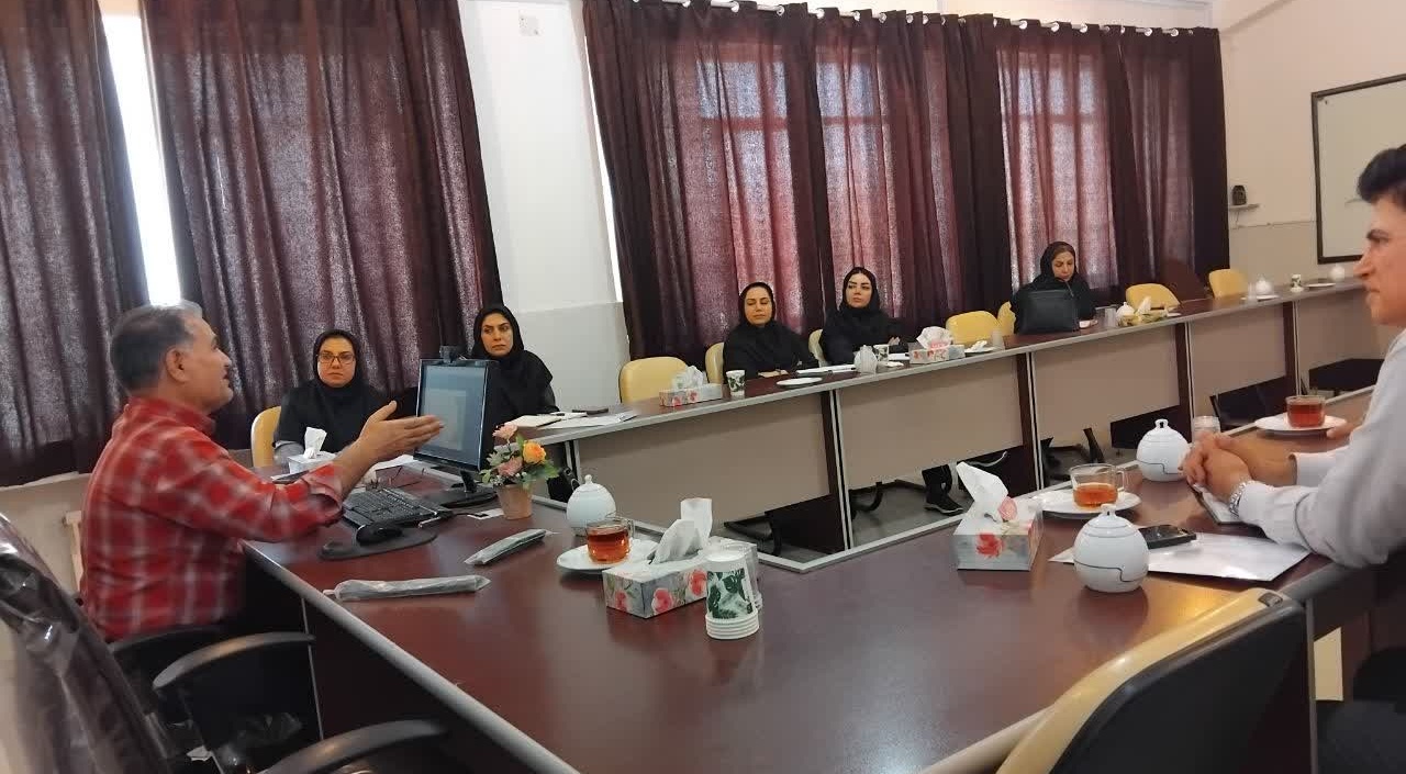 برگزاری دوره آموزشی کاربرد بانکهای اطلاعاتی در مکانیزاسیون کشاورزی