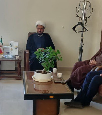 دیدار مسئول زکات شهرستان همدان با رئیس مرکز تحقیقات و آموزش کشاورزی و منابع طبیعی استان همدان