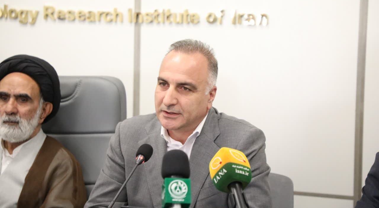 معاون وزیر جهاد کشاورزی: دانش و پژوهش، ضامن پایداری تولید و امنیت غذایی کشور است