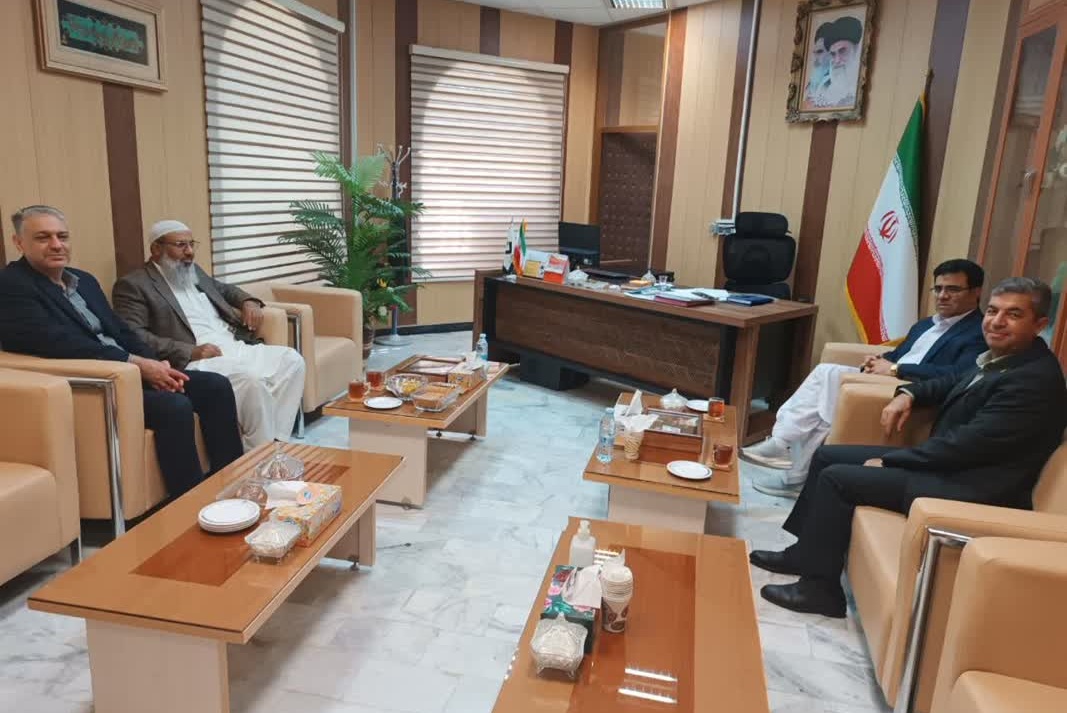 دیدار دکتر کمال قاسمی بزدی و مدیران سازمان تات از دانشگاه ولایت، بازدید از آزمایشگاه کشت بافت بمپور، بررسی اقدامات پژوهشی و آموزشی مرکز تحقیقات و آموزش کشاورزی و منابع طبیعی بلوچستان و بازدید از اراضی کشت موز ایستگاه باهوکلات