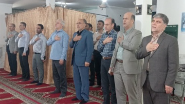 آیین زیارت عاشورا و مداحی با حضور رییس، کارکنان و پژوهشگران مرکز برگزار شد؛
