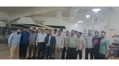 پخت و توزیع غذای نذری غدیر برای ایتام و خانواده‌های نیازمند در مرکز آموزش عالی امام خمینی(ره)