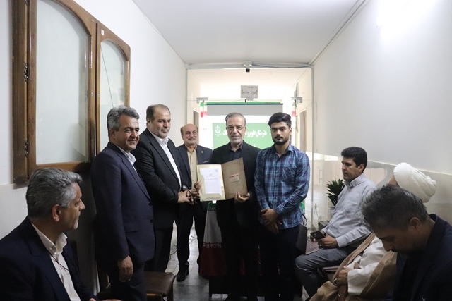 تجلیل از دانش‌آموز برتر المپیاد مهارتی کشاورزی و مدیر هنرستان کشاورزی ساوه