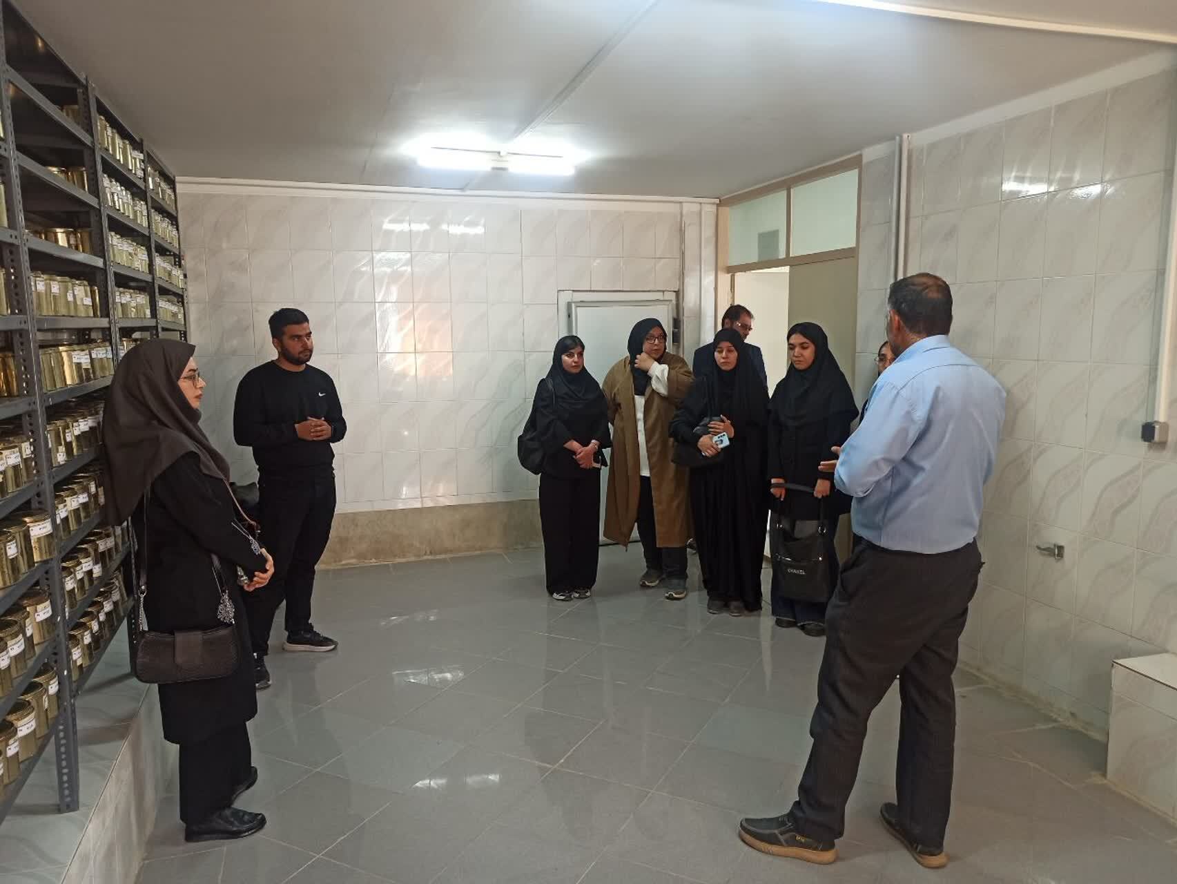بازدید دانشجویان رشته علوم باغبانی دانشگاه اراک از پردیس تحقیقات و آموزش لوبیای خمین